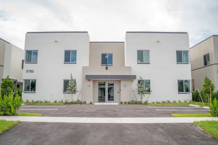 Cloisters 57 Plex Townhomes — photo 3