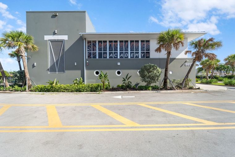 Mater Lakes Academy, South Campus Phase I & II — photo 6